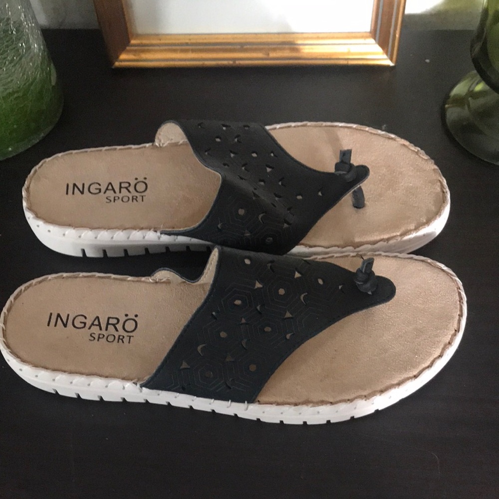 Ingaro Black and Tan Slip-On thong Sandals with cutout detail